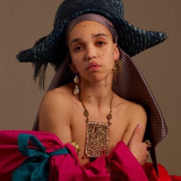 Meet your Posher, Elizabeth - Picture 13 of 15